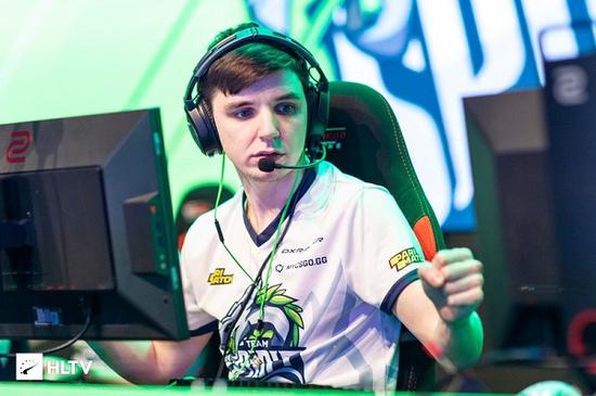 索泰助力2025全民电竞嘉年华引领游戏热潮